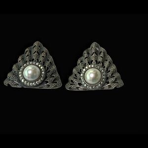 Banana Bob Art Deco silver filagree pearl earrings